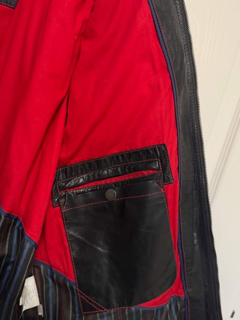 Renzo Costa from Peru. GENUINE LEATHER JACKET! - Picture 5 of 8